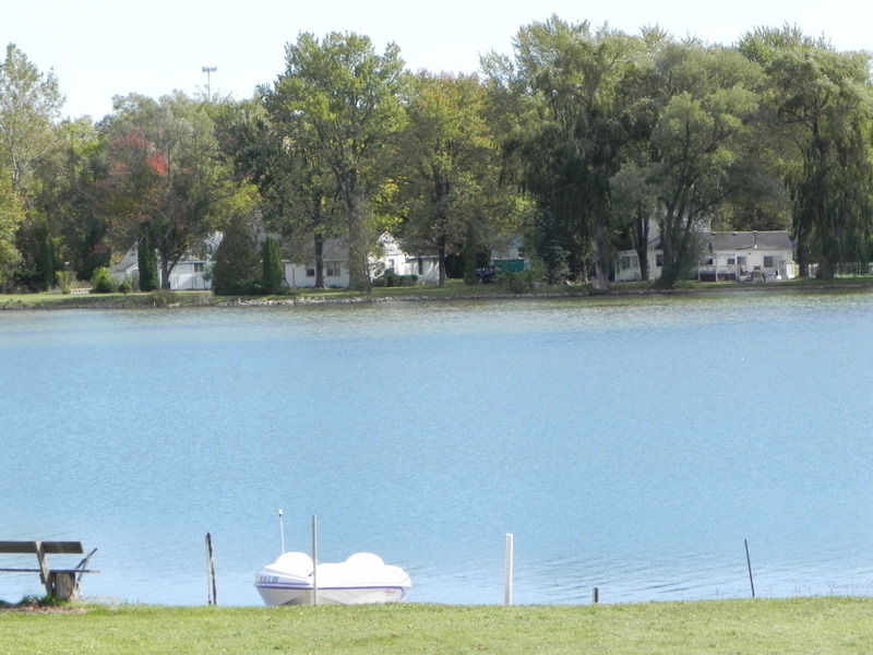 Crescent lake oakland township mi
