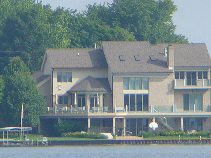 Waterfront homes Cass Lake Waterford MI