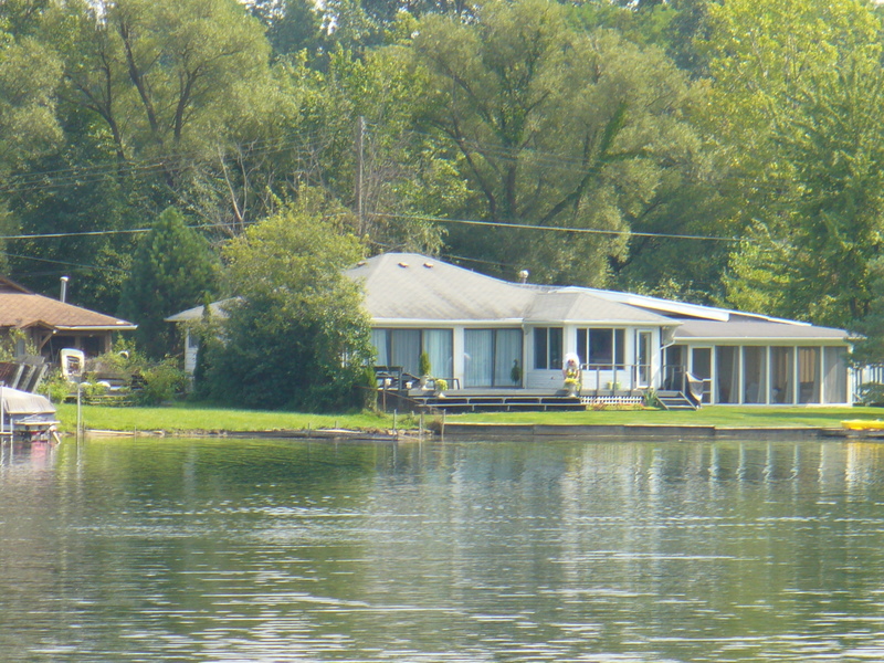 Waterfront homes Carroll Lake Commerce MI