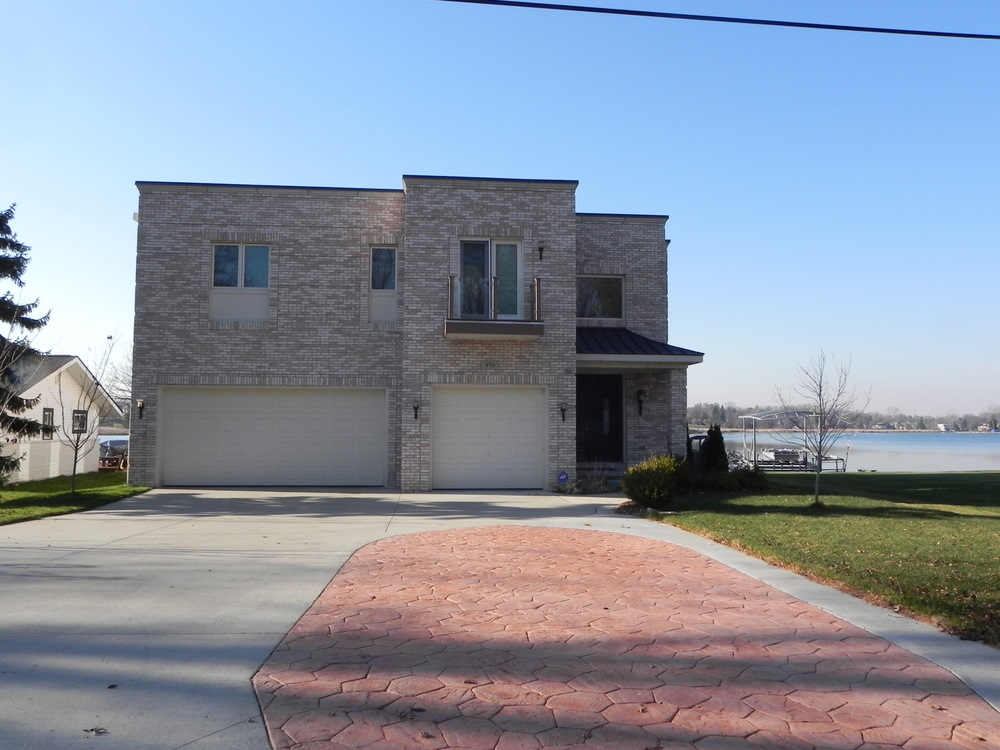 waterfront homes otter lake waterford township michigan