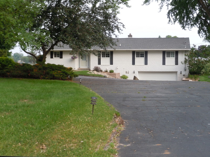 waterfront homes lake sherwood commerce township michigan