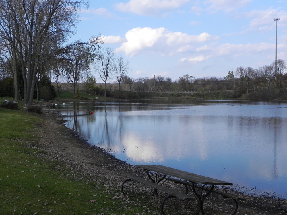 tomahawk lake highland township michigan