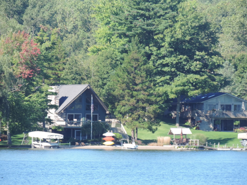 Bald Eagle Lake homes Brandon MI